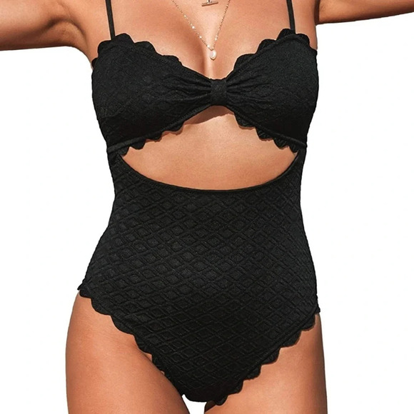 NWT! Women’s Cupshe black cut out bathing suit Large - Picture 1 of 4